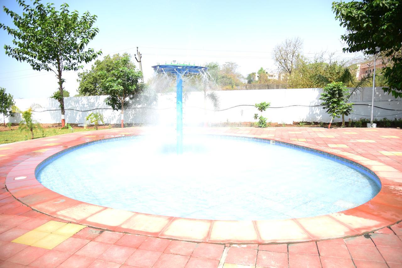 River Touch Resort Silvassa Exterior foto
